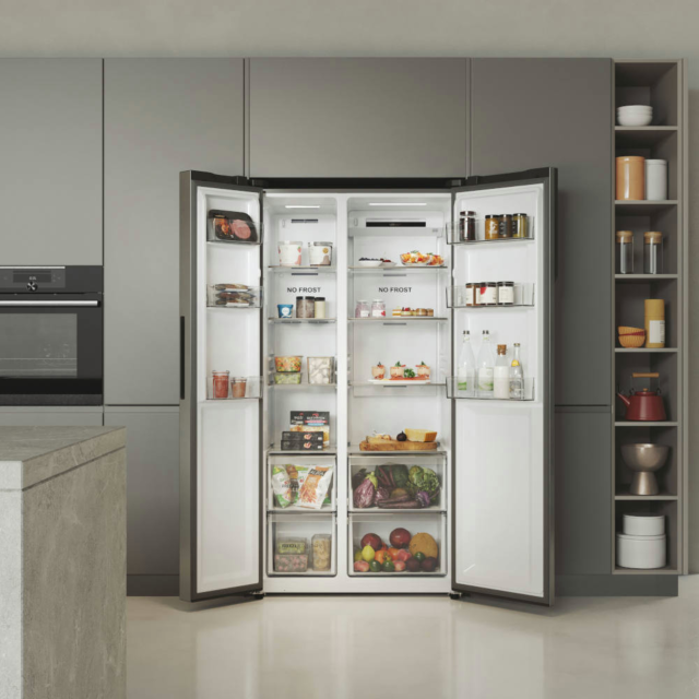 Haier HSR5918DNMP 90.5cm Total No Frost Fridge Freezer - Pt. Inox
