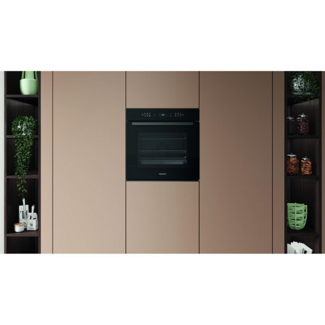 Hotpoint HOI68PT1SBUKC 59.5cm Built-in Electric Oven Black