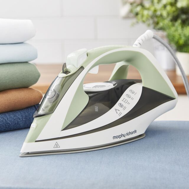 Morphy Richards 302010 Steam Flow 2400W Turbo Steam Iron - Green